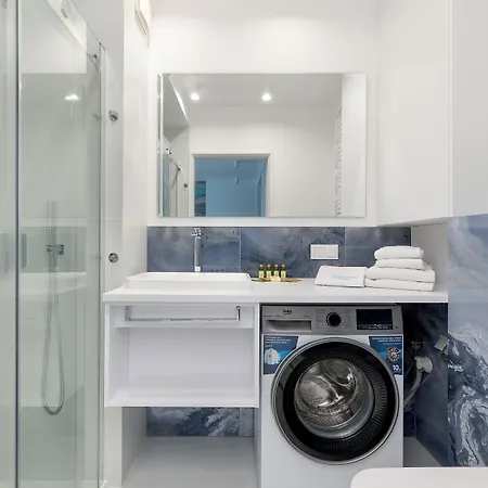 Whiteblue Апартаменты *
